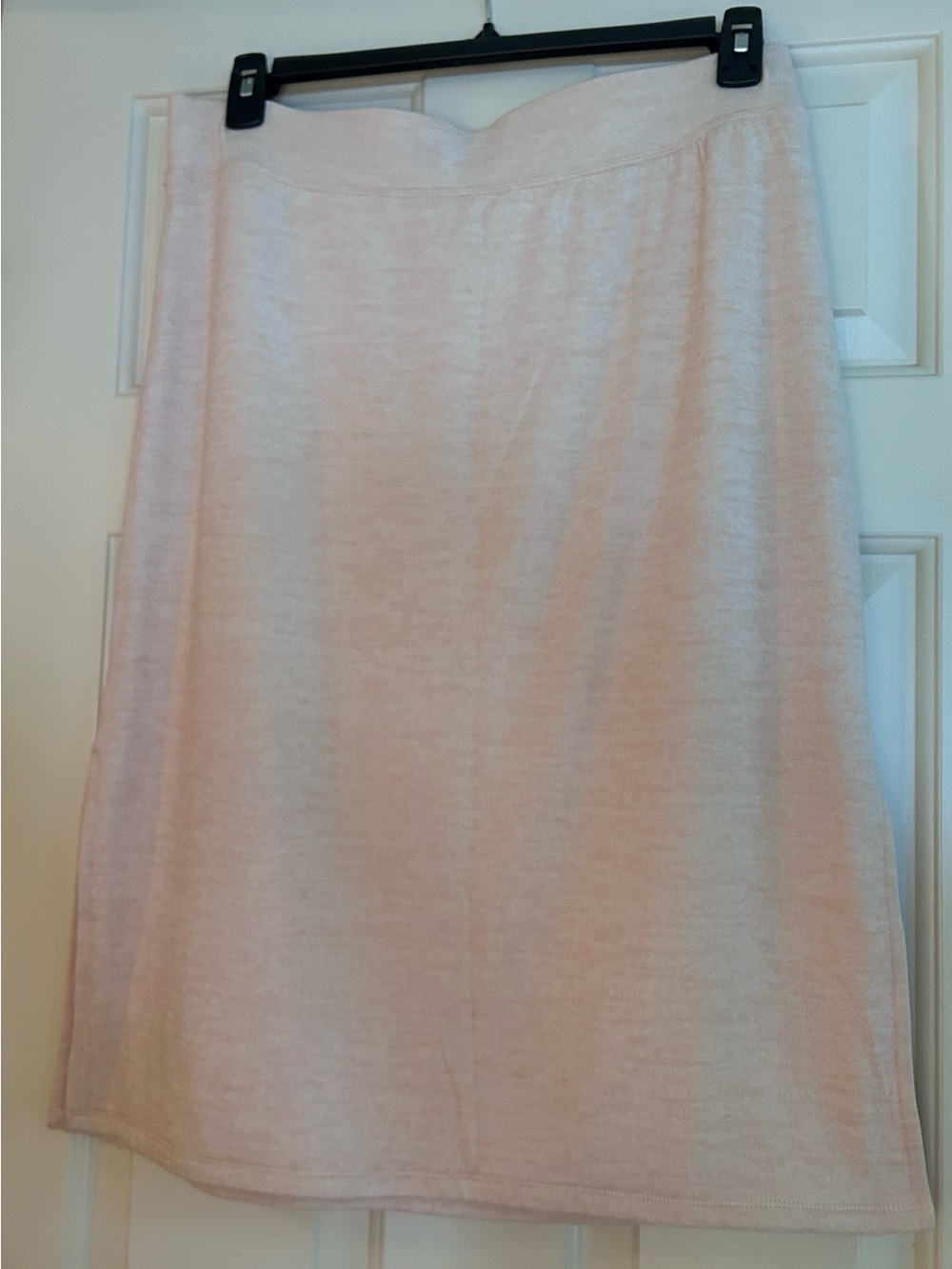 GAP Soft Blush Skirt Sz L Never worn, super soft skirt.